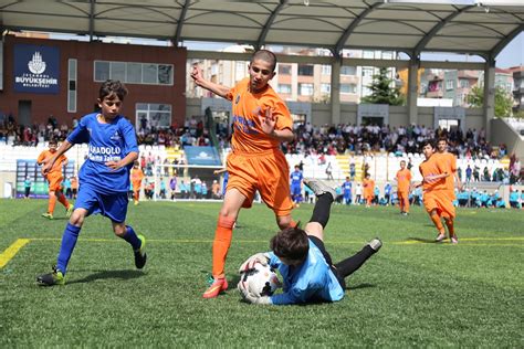 Futbol Genç Yeteneklerin Keşfi ve Gelişimi